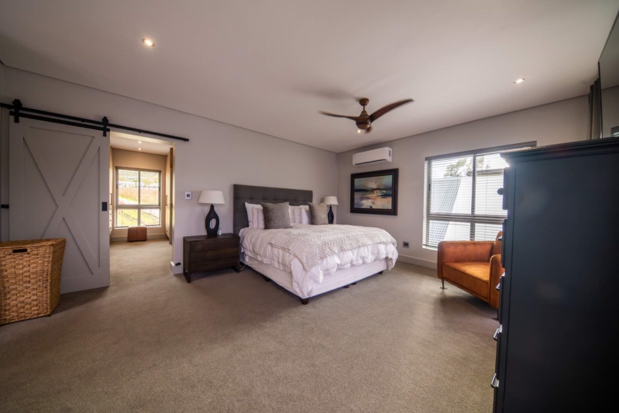 4 Bedroom Property for Sale in Lemoenkloof Western Cape